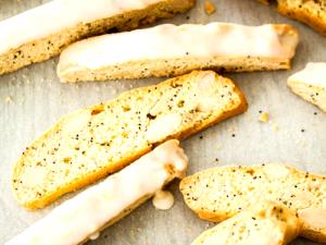 1 Serving Lemon Almond Biscotti