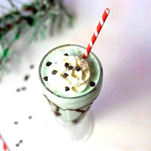 1 Serving Mint Chocolate Chip Shake - Small