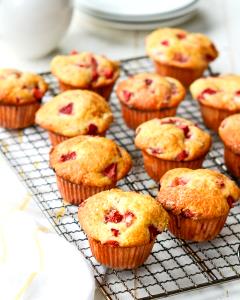 1 Serving Muffin (Strawberry Filled)