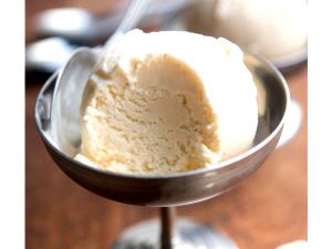 1 Serving No Fat Vanilla Large Cup Ice Cream