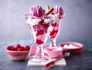 1 serving Northwest Raspberry YoCream Sundae