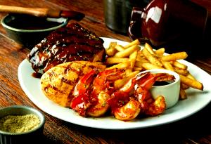 1 serving Outback Combo Griller - Chicken & Filet