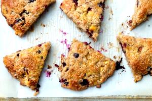 1 Serving Peach Blackberry Scone