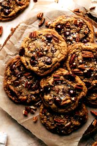 1 Serving Pecan Chocolate Chunk Cookie