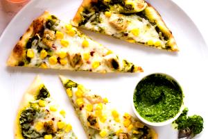 1 Serving Pesto Chicken Grilled Flatbread