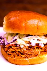 1 serving Pulled Pork Sandwich on Bun