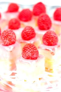 1 serving Raspberry Petite Pastry