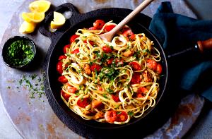 1 Serving Seafood Linguine Pasta