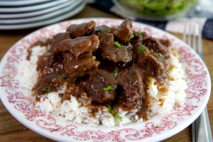 1 Serving Southern Beef Tips Entree