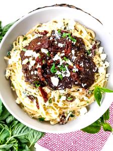 1 serving Steak Gorgonzola-Alfredo