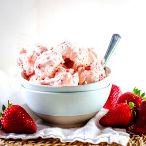 1 Serving Strawberry Ice Cream - Slow Churned, Yogurt Blends