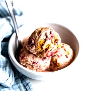 1 Serving Strawberry Cheesecake Ice Cream - 4 Oz Scoop