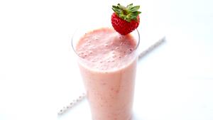 1 Serving Strawberry Dutch Smoothie 20 Oz