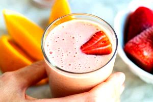 1 Serving Strawberry Smoothie - Medium