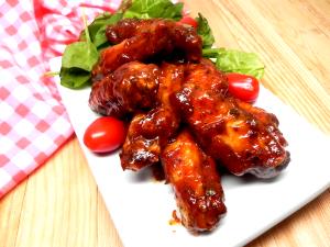 1 serving Trios Buffalo Chicken Wings - Honey BBQ