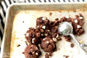 1 Serving Triple Chocolate Chip Cookie Dough