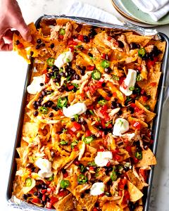 1 serving Ultimate Nachos with Chicken