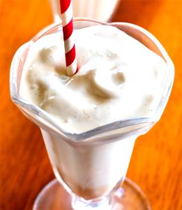 1 Serving Vanilla Bean Frosty Shake Large