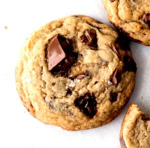 1 Serving Vanilla Chocolate Chip Cookies