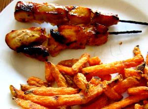 1 skewer (114 g) Sweet Chili Lime Seasoned Chicken Breast Kabobs