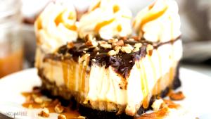 1 slice (250 g) Turtle Cheesecake