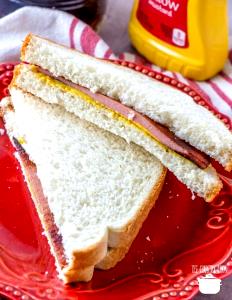 1 slice (37 g) Sandwich Bologna