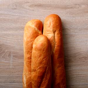 1 slice (57 g) French Baguette