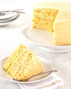 1 slice (77 g) Vanilla Pudding Cake