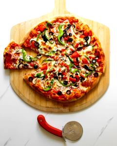 1 Slice Medium Veggie Topper Hand Tossed Pizza