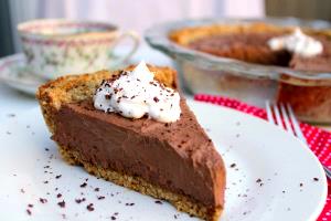 1 Slice Paleo Chocolate Cream Pie