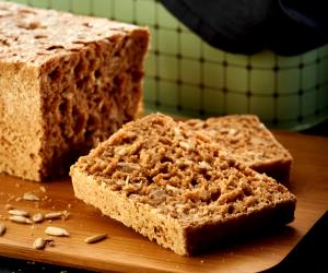 1 Slice Steamed Whole Grain Bread