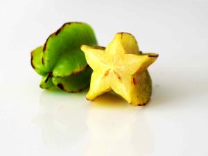 1 Small Carambola, Raw (Starfruit)