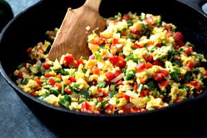 1 Small Egg Omelet or Scrambled Egg with Peppers, Onion and Ham