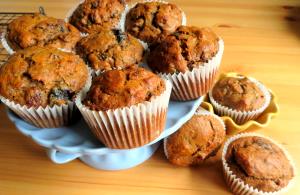 1 Small Fruit and/or Nuts Muffin