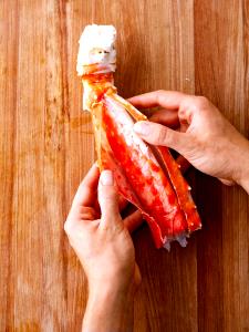 1 Snow Crab Leg (cooked, Shell Removed) Steamed Hard Shell Crab