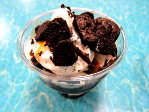 1 sundae (204 g) Oreo Sundae