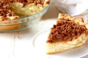 1 Surface Inch Apple-Sour Cream Pie