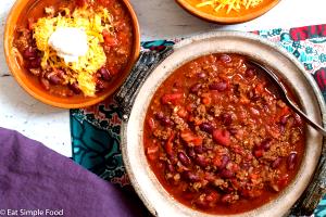 1 tray (284 g) Beef Chili with Beans