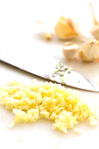 1 tsp (5 g) Crushed Garlic