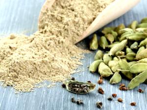 1 Tsp Ground Cardamom