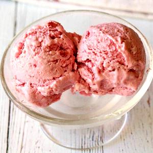 1 unit (100 g) Double Raspberry Frozen Yogurt