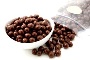 10 pieces (40 g) Chocolate Covered Peanuts