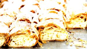 100 G Cheese and Fruit Strudel