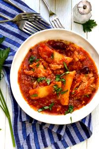 100 G Chicken Stew with Potatoes and Vegetables in Tomato-Based Sauce