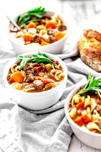 100 G Chunky Style Beef Vegetable Stew Type Soup with Noodles