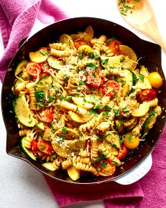 100 G Cooked Vegetable Combinations with Butter Sauce and Pasta