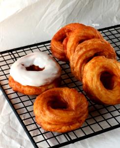 100 G Cruller