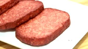 100 G Deli Sliced Beef Luncheon Meat