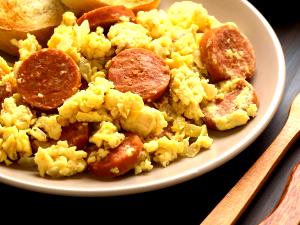 100 G Egg Omelet or Scrambled Egg with Sausage and Cheese