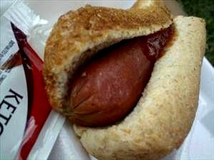 100 G Frankfurter or Hot Dog with Catsup and/or Mustard on Bun